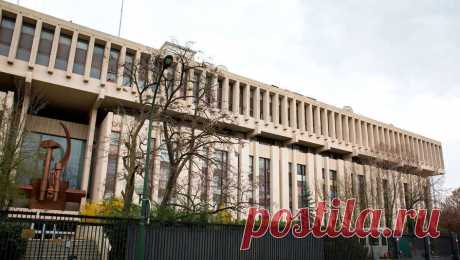 Визовые центры России во Франции прекратят работу. Визовые центры России во Франции прекратят работу с 24 ноября. Об этом сообщается в Telegram-канале посольства РФ в Париже. &quot;Информируем, что с 24 ноября 2023 г. российские визовые центры в г. Париже, г. Марселе, г. Ницце и г. ...