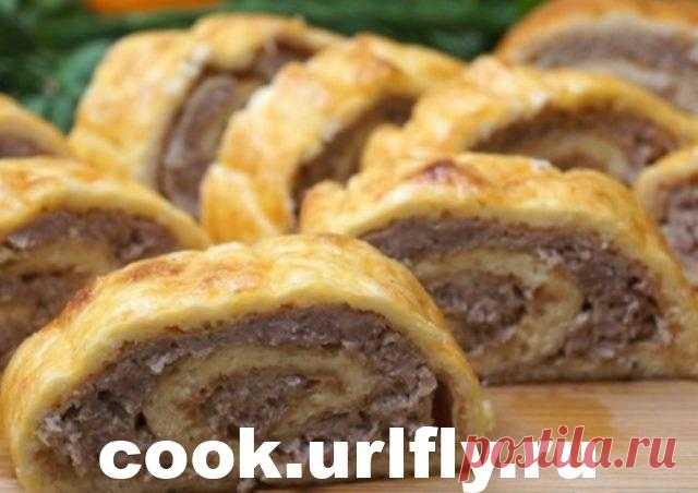 Мясной рулет — это абсолютно беспроигрышное блюдо, которое обязательно заслуживает место в кулинарной книге!