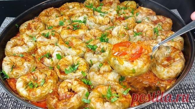 Вкуснейшие голубцы по китайскому рецепту Голубцы – одно из самых популярных блюд в нашей стране и бывших советских республиках. Самый привычный вариант – мясной фарш с луком и рисом, завернутый в отварные капустные листья, тушеный в воде или соусе. Есть еще и ленивые голубцы, когда капуста рубится вместе с начинкой, формируются котлеты и