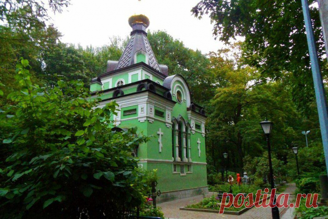 В чём помогает блаженная Ксения Петербургская: как просить о помощи
К юродивой святой обращаются со своими нуждами, просьбами помочь и Ксения Петербургская помогает! Юродивые — не больные, не сумасшедшие. Они специально говорят непонятно, делают вид придурковатых, чтобы скрыть свою святость. Простые люди с чистой душой их понимают. Как правило, их речь содержит предсказание события или указывают,...
Читай пост далее на сайте. Жми ⏫ссылку выше