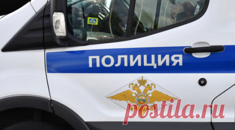 В Свердловской области в квартире нашли троих детей вместе с телами родителей. В городе Асбесте Свердловской области в квартире нашли тела мужчины и женщины, вместе с ними там находились трое детей. Читать далее