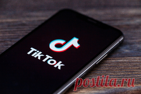 В работе TikTok произошел сбой. Более половины американских пользователей платформы TikTok сообщили о неполадках в работе приложения. Выяснилось, что проблемы с функционированием социальной сети начались в субботу в США. Согласно данным Downdetector, 52 процента заявивших о сбоях американских юзеров отмечают неполадки в работе TikTok.