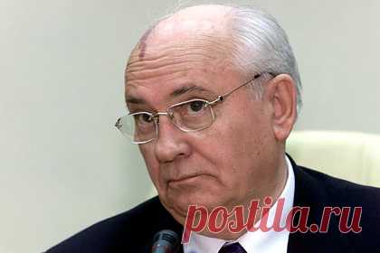 Горбачев назвал ответственных за развал СССР. Бывший президент СССР Михаил Горбачев заявил, что ответственными за развал Советского Союза являются организаторы августовского путча 1991 года, а также те, кто подписывал беловежские соглашения.