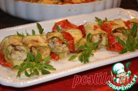 Рулетики из кабачков с сыром, курицей и белыми грибами - кулинарный рецепт