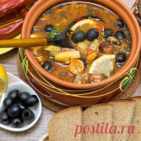 Солянка мясная, рыбная и грибная: 3 рецепта вкусных супов
