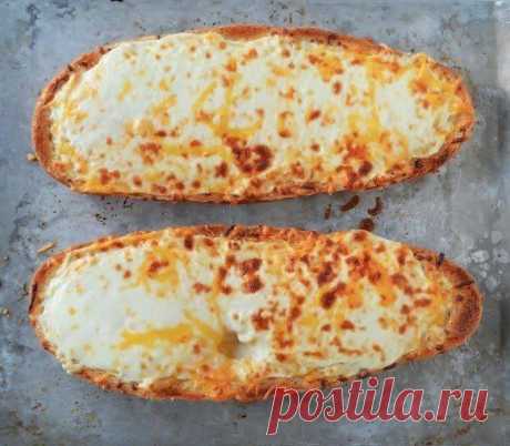 Чесночный хлеб с сыром