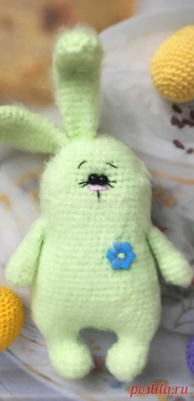 PDF Пасхальные кролики крючком. FREE crochet pattern; Аmigurumi animal patterns. Амигуруми схемы и описания на русском. Вязаные игрушки и поделки своими руками #amimore - заяц, зайчик, пасхальный кролик, зайчонок, зайка, маленький крольчонок к Пасхе.