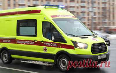 В Самарской области после опрокидывания автобуса погибли два человека. В больницу доставили еще 10 человек