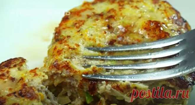 Летние котлеты готовлю только так. Сочные и вкусные: хочется готовить их всегда Вкусными могут быть котлеты не только из мясного фарша. Если вы добавите еще овощи, в частности – кабачки, то получите сочную, мягкую и вкусную добавку к разным гарнирам. Для приготовления вам потребуются такие ингредиенты: фарш ассорти из куриного мяса и говядины или свинины, 900 г; кабачки, 400 г; лук и морковь по 1 шт; картофель, […]