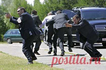 12 ноября: какой праздник отмечают в России и мире. 12 ноября в России отмечают День специалиста по безопасности, а в мире — Всемирный день борьбы с пневмонией. Православные вспоминают икону Божией Матери «Озерянскую». «Лента.ру» рассказывает, какие еще праздники выпадают на 12 ноября, кто родился в этот день и какие приметы с ним связаны.