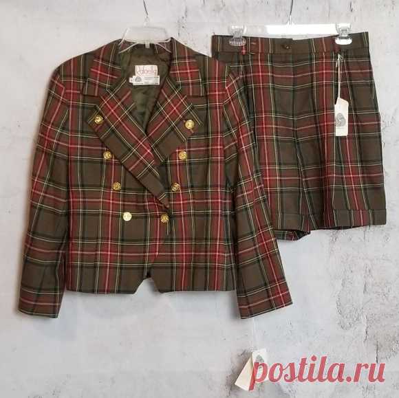 VINTAGE Rafaella Suit Shop lalalovely1's closet or find the perfect look from millions of stylists. Fast shipping and buyer protection. Exceptional!

Rare NWT plaid short suit
Double breasted crop blazer 
Gold crested buttons
Pleated cuffed shorts 
Clueless vibes preppy 
Worsted wool / 2pc
Brick red olive green 
Black yellow gold white
Petite vintage size 14
VINTAGE Rafaella Suit
$198