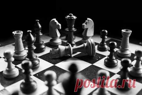 Китай указал на угрозу «шахматной партии» США на Украине. Политика Вашингтона, который пытается восстановить позиции глобального гегемона за благодаря странам Евразии, а в особенности Украины, угрожает мировой безопасности. США разыгрывают своеобразную «шахматную партию» борьбы за Евразию на длительный срок, в которой остальные страны являются пешками.