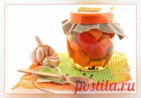 Маринованая тыква с чесноком и фенхелем.