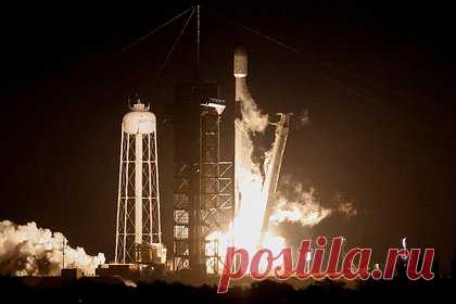Американский модуль Nova-C вышел на окололунную орбиту. Посадочный модуль Nova-C вышел на окололунную орбиту. Об этом сообщает американская компания Intuitive Machines. После завершения маневров космический аппарат оказался на окололунной орбите высотой 92 километра. В настоящее время с Nova-C получено несколько изображений поверхности естественного спутника Земли.