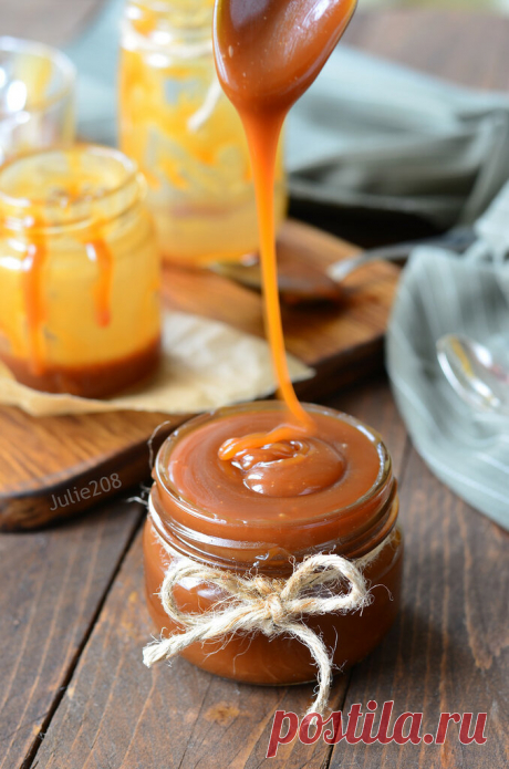 Соленая карамель и брауни с ней