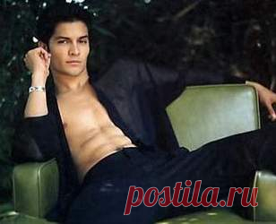 Николас Гонсалес [Nicholas Gonzalez]
