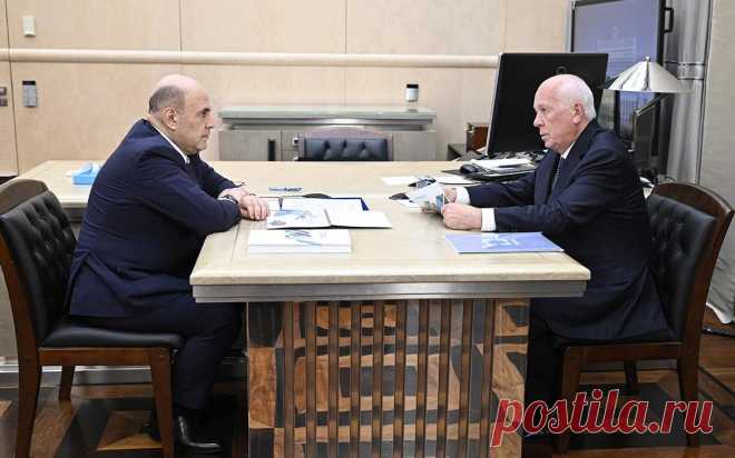 Мишустин поручил Чемезову предложить финансовую модель самолетостроения. Премьер-министр России Михаил Мишустин на встрече с главой госкорпорации «Ростех» Сергеем Чемезовым поручил ему подготовить предложения по финансовой модели производства парка гражданских самолетов и вертолетов.