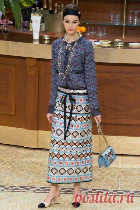 Великолепная юбка! Коллекция CHANEL осень-зима 2015/2016 Париж