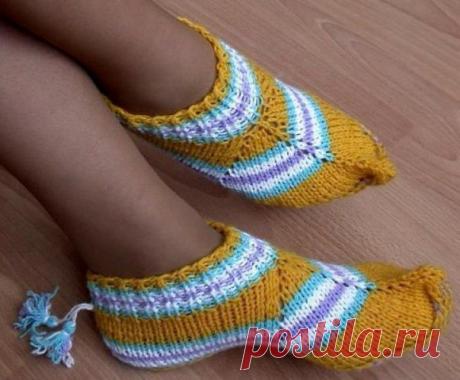 Носочки-тапочки
Тапочки из журнала "Вяжем сами"
Размер: 36-38
Показать полностью…