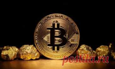 بیت‌کوین (Bitcoin) اولین و معروف‌ترین ارز دیجیتال جهان است که در سال ۲۰۰۹ توسط فرد یا گروهی با نام مستعار ساتوشی ناکاموتو معرفی شد. این رمزارز غیرمتمرکز روی فناوری بلاکچین کار می‌کند و بدون نیاز به واسطه‌هایی مانند بانک‌ها، امکان انتقال ارزش را در سراسر جهان فراهم می‌کند.