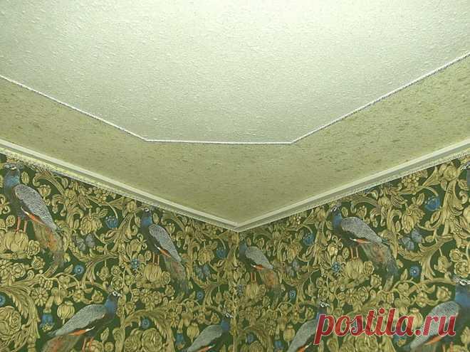 Жидкие обои своими руками: рецепт приготовления, техника нанесения При изготовлении жидких обоев в домашних условиях нужно приготовить базовый состав из волокон и клея. Рецепт основы смеси можно подобрать самостоятельно.