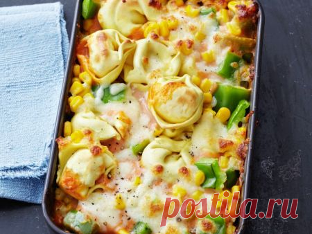 Tortellini-Auflauf mit Mais und Paprika Rezept | EAT SMARTER