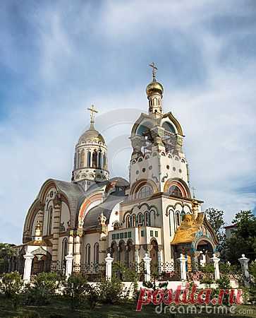 Church Of The Holy Prince Vladimir, Sochi, Russia
от Serleb10   |   Pinterest • Всемирный каталог идей