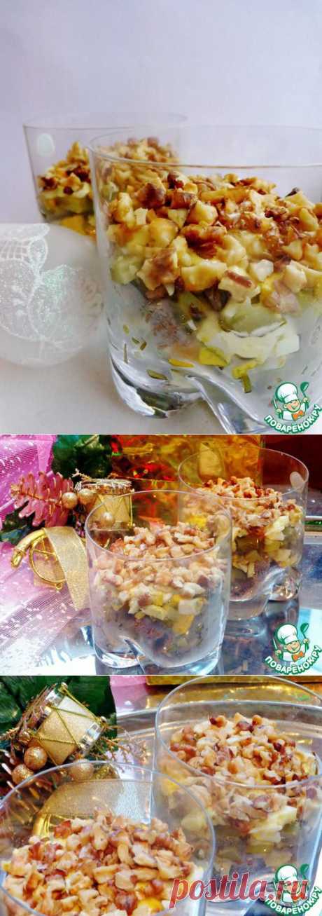 Мясной слоеный салат с солеными огурцами и яйцом - кулинарный рецепт