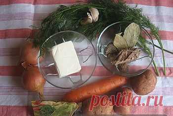 Вкусный супчик «быстрого приготовления»
Нам потребуется:
Мясо отварное - 200 гр (или сосиски 4 шт);
Плавленный сырок без добавок - 1шт;
Морковь - 1 шт;
Картофель - 3-4 шт;
Лук - 2 шт;
Чеснок - 2 зубчика;
Томатная паста.
Зелень, приправы: хмели-сунели, лавровый лист.