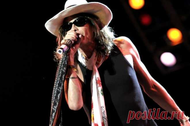 Солиста Aerosmith Стивена Тайлера снова обвинили в сексуальном насилии. Американка Жанна Белино заявила, что встретилась со Стивеном Тайлером в 1975 году, когда была несовершеннолетней.