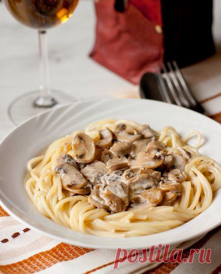 Рецепт спагетти со сливочно-грибным соусом