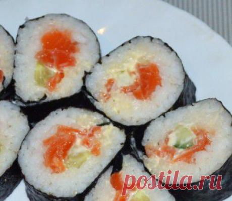 Роллы с семгой и авокадо - рецепт с фотографиями