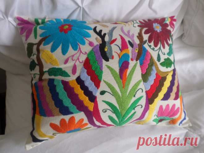 Funda de cojin multicolor con decoracion en pompones - Etsy Chile