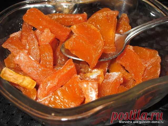 ВАРИАНТОВ ПРИГОТОВЛЕНИЯ ВКУСНОЙ ТЫКВЫ!
Рецепт 1. Тыква пареная.
Нарежьте очищенную тыкву на кубики.
В глубокую кастрюлю налейте 1 см. воды и плотно уложите тыкву. Внимание, вода не должна тыкву покрывать.
Посыпьте тыкву сверху сахаром, накройте кастрюльку крышкой и парьте тыкву до мягкости (20 - 25 минут)
Такую тыкву можно есть как в горячем, так и в холодном виде. 
Кстати, тыкву можно было и не очищать от кожицы, просто помыть и нарезать, а кожицу снимать уже во время еды...