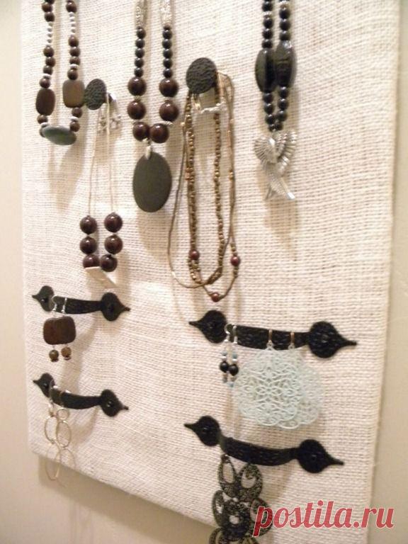 Органайзер для украшений из дверных ручек