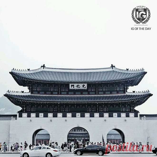 ! I G ⊕ KOREA® в Instagram: «present I G O F T H E D A Y P H O T O | @atiqa_askan L O C A T I O N | Seoul, South Korea F R O M | @ig.korea A D M I N | @es_kwon S E L E C T E D | @es_kwon F E A T U R E D T A G | #ig_korea #igd_082915 Add hashtag #ig_korea to your best shots of Korea for a chance to be featured. 한국에서 찍은 사진에 #ig_korea 해쉬태그를 붙여주세요. 매일 멋진 사진을 선정하여 게시합니다. M A I L | igworldclub@gmail.com S O C I A L | Facebook • Twitter M E M B E R S | @igworldclub_officialaccount C O U N T R Y R E Q