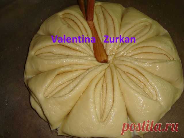 Как слепить красивые булочки.Очень интересная техника.