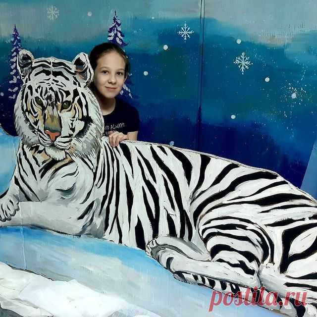 Photo by Елена Ю. Тётушка Люлю on December 17, 2021. May be an image of standing, big cat and stripes.