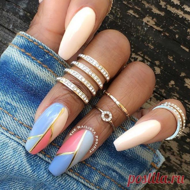 It's time to get inspired by our selection of 26 of the best nails. These are the top trending nails of instagram right now and we have embedded the direct instagram post. Make sure you follow and like these amazing nail artists and show them some love.