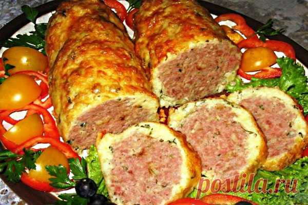 Вкусный рецепт рулета из мясного фарша в картофельно-сырной оболочке
Мясной рулет – оригинальное мясное блюдо, придуманное итальянцами и улучшенное французами. Мясной рулет, благодаря эстетичному оформлению и великолепному вкусу, может стать одним из главных блюд любого праздника, и не только!