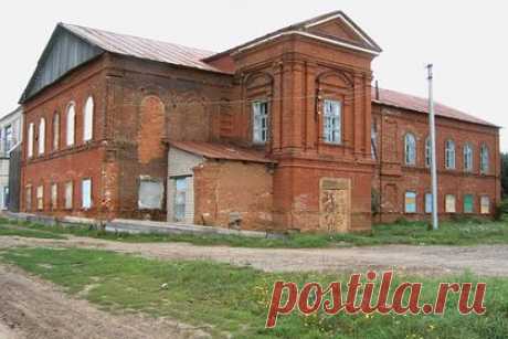 Дом Дягилева в Прикамье отреставрируют почти на 70 миллионов рублей. На реставрацию дома семьи Дягилевых в Прикамье потратят почти 70 миллионов рублей. Объект расположен в селе Бикбарда, на улице Школьной, 3. Известно, что сохранившееся здание из красного кирпича появилось в имении Дягилевых к 1873 году. С 2007 года постройка никем не используется.