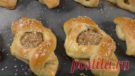 Турецкие открытые пирожки с мясом