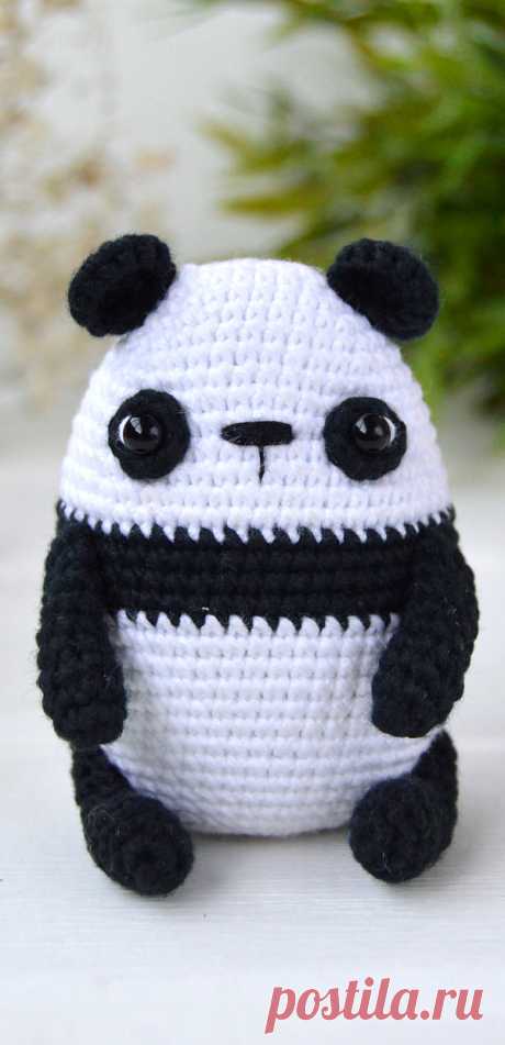 PDF Малыш Панда крючком. FREE crochet pattern; Аmigurumi animal patterns. Амигуруми схемы и описания на русском. Вязаные игрушки и поделки своими руками #amimore - Панда, медведь, маленький медвежонок, мишка.