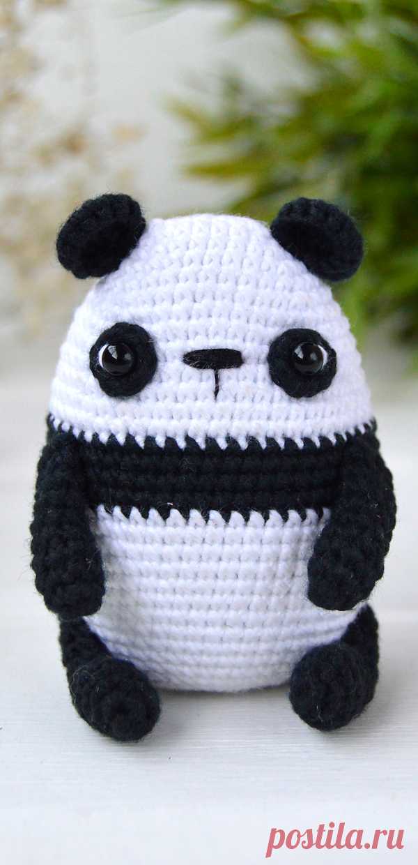PDF Малыш Панда крючком. FREE crochet pattern; Аmigurumi animal patterns. Амигуруми схемы и описания на русском. Вязаные игрушки и поделки своими руками #amimore - Панда, медведь, маленький медвежонок, мишка.