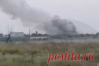 Появилось видео с места взрыва на ростовском химкомбинате. В сети появилось видео с места взрыва на ростовском предприятии «Комбинат Каменский», одном из крупнейших химических предприятий юга России и градообразующем предприятии города Каменск-Шахтинский. На кадрах видно, как огромные столбы дыма поднимаются в небо над комбинатом.