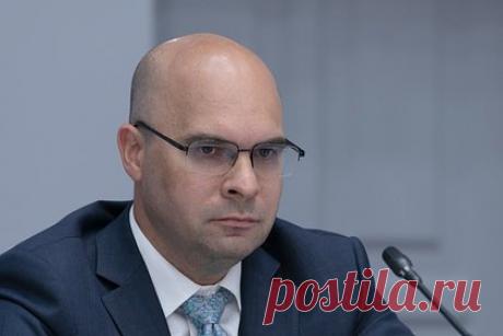 Россиянам объяснили причину расхождения их данных по инфляции с официальными. Разрыв между наблюдаемым гражданами уровнем и реальным ростом цен, который можно замерить статистически, объясняется психологическим эффектом, рассказал зампред регулятора Алексей Заботкин. По его словам, люди больше думают про повышение цен, а потому придают особое значение товарам, цены на которые выросли больше.