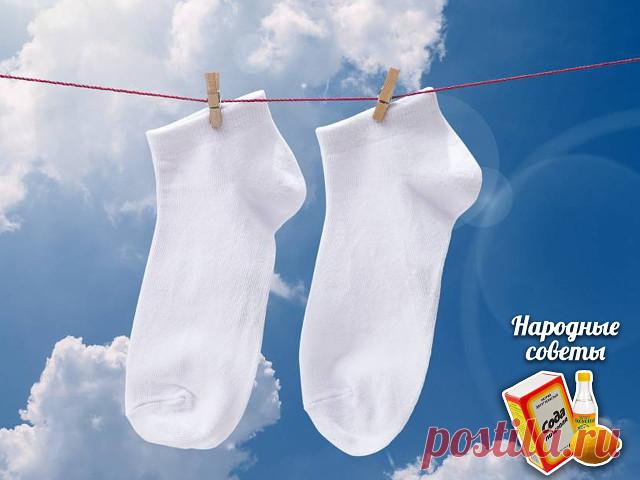 СЕКРЕТ БЕЛЫХ ВЕЩЕЙ
Сегодня я поведаю вам супер лёгкий рецепт вечно белых вещей!
Этот способ также подойдет молодым мамочках,вечно мучающимися с пеленками и вещами маленьких безобразников)