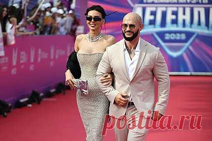 На Оксане Самойловой лопнуло платье на премии