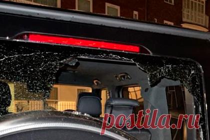 Арендованного у «Ростова» футболиста АПЛ ограбили в Лондоне. Футболиста английского «Норвича» Матиаса Норманна ограбили в Лондоне. Неизвестные ограбили автомобиль норвежского игрока, арендованного у российского клуба «Ростов». Норманн опубликовал фотографию машины с разбитым задним стеклом и сообщил, что преступники украли все сумки с документами.