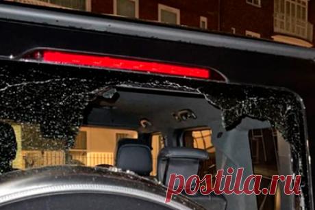 Арендованного у «Ростова» футболиста АПЛ ограбили в Лондоне. Футболиста английского «Норвича» Матиаса Норманна ограбили в Лондоне. Неизвестные ограбили автомобиль норвежского игрока, арендованного у российского клуба «Ростов». Норманн опубликовал фотографию машины с разбитым задним стеклом и сообщил, что преступники украли все сумки с документами.